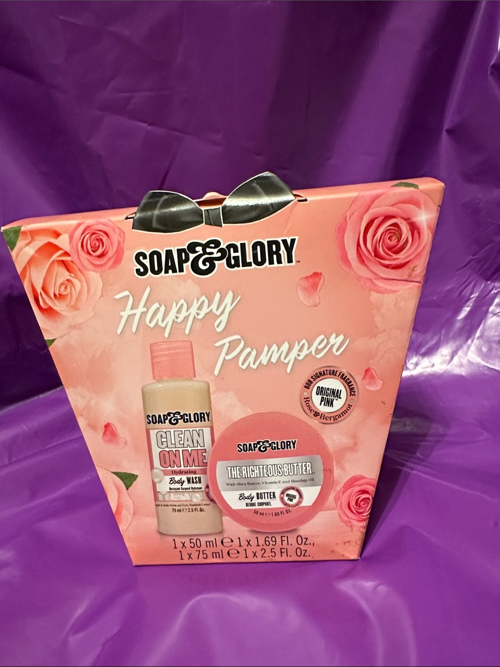 Soap & Glory Pink Happy Pamper Gift Set .smoke free home
